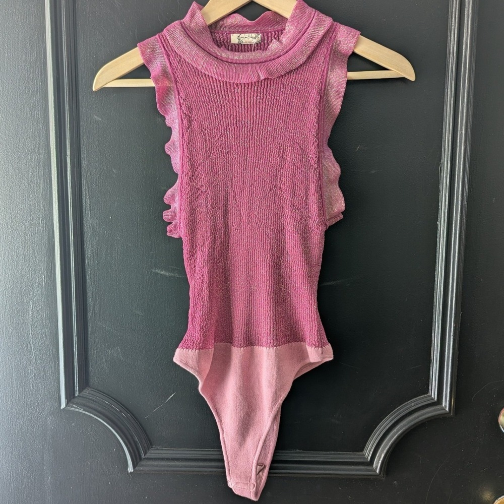 Free People Pink Metallic‎ Ribbed Ruffle Sleeveless Mock Neck Bodysuit Size S